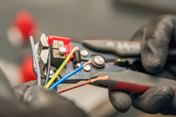 Best Affordable Emergency Electrician  in West Wood, UT
